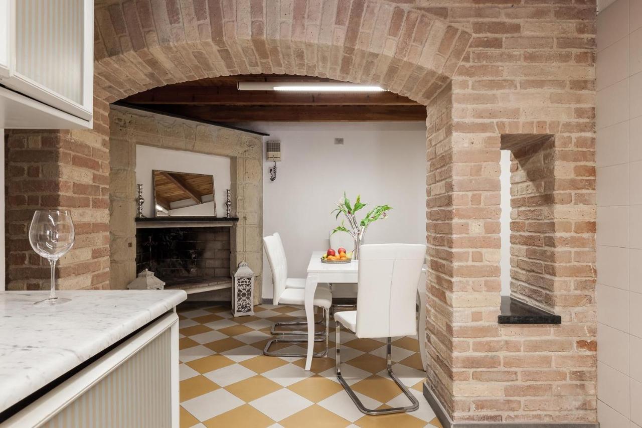 San Giacomo Rooms Cagliari Extérieur photo